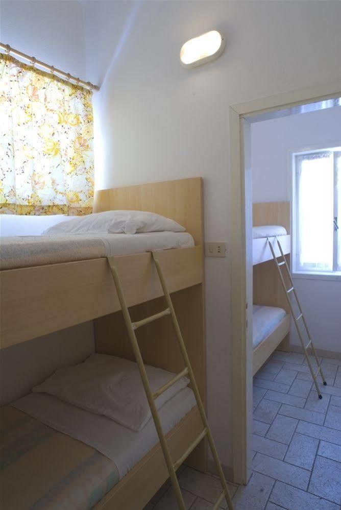Cisano - San Vito Campeggio 4*